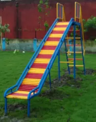 Playing equipments - Roller Slide 