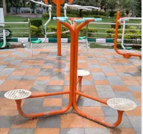 Open Gym Equipment - Full Body-Twister  